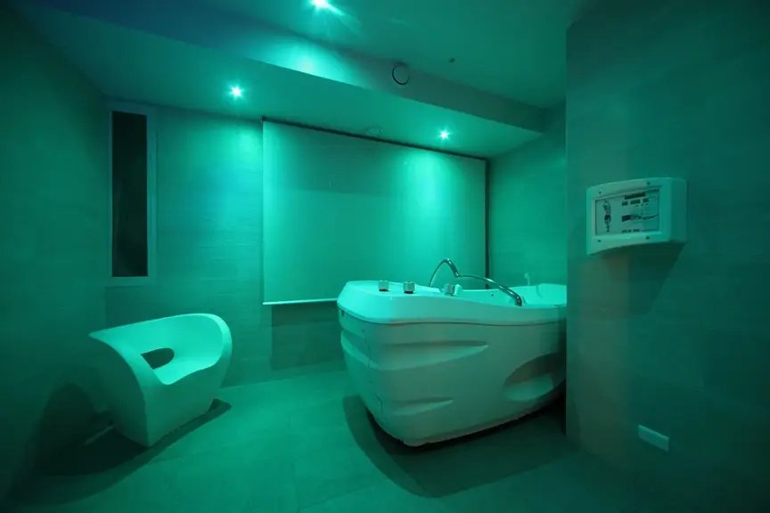 Cabina per i trattamenti di idroterapia — Linea Beauty SPA, Terme di Monticelli (PR)