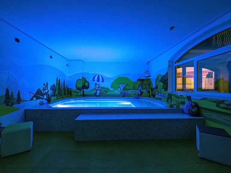 Illuminazione serale in blu — Hotel Negritella, Folgarida (TN)